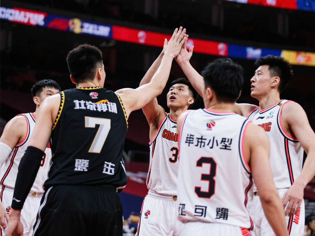 东部霸主意外崩盘,拳拳到肉,靠得分碾压得分,真正的大黑马崛起 东部霸主意外崩盘,拳拳到肉,靠得分碾压得分,真正的大黑马崛起